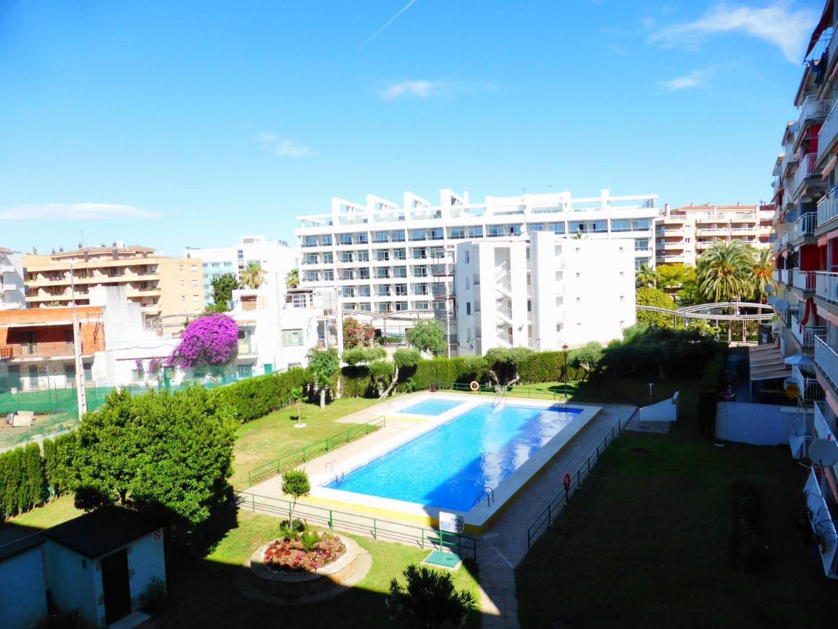 Apartamentos Dms 039 Jardines 萨洛 外观 照片